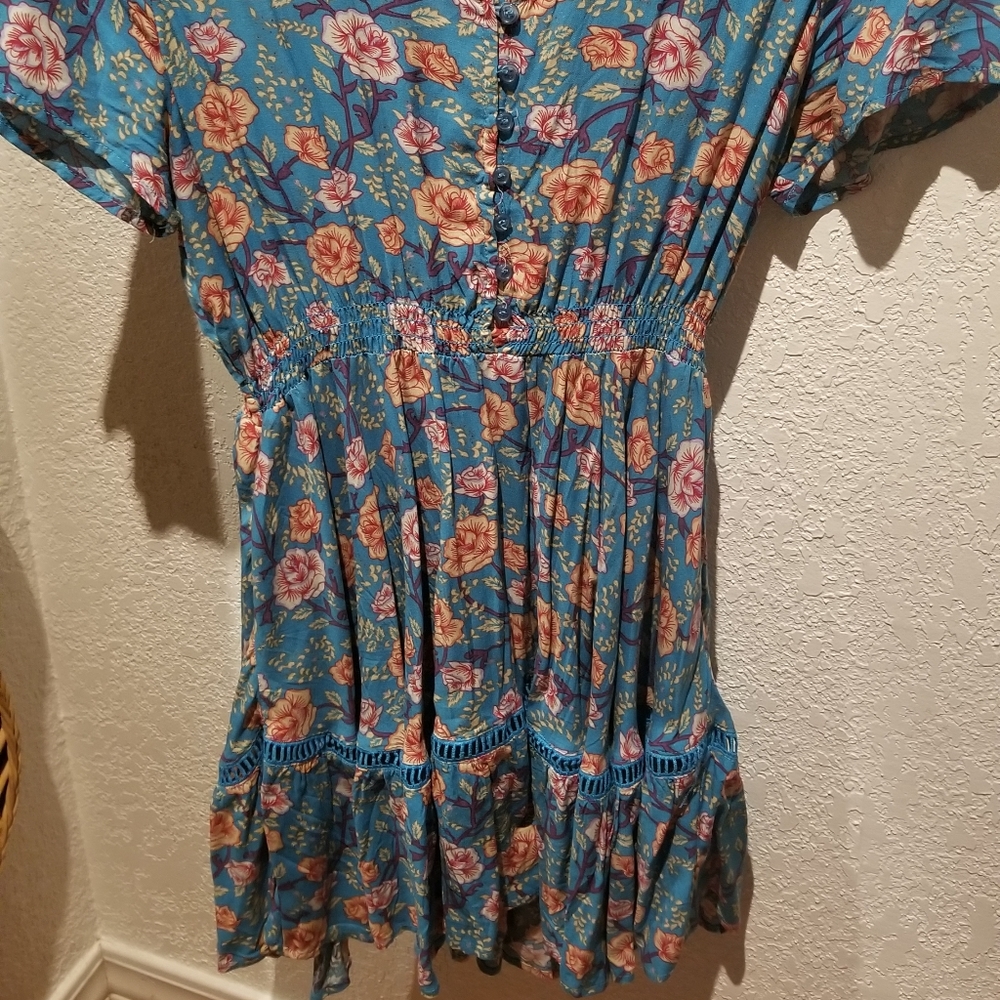 Dress - Picture 2 of 2